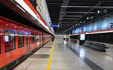 Co należy wziąć pod uwagę przy wyborze świateł liniowych stacji metra?